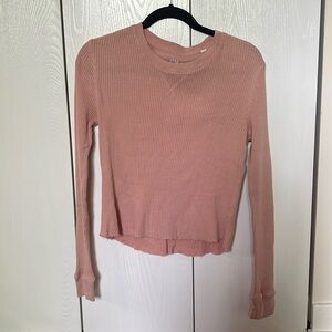 Light pink long sleeve knit shirt